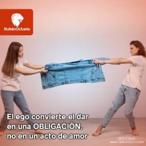 Reflexión sobre cómo el ego convierte el acto de dar en obligación y cómo dar desde el corazón libera y transforma.