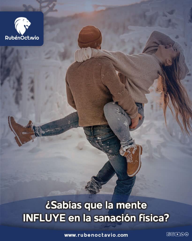 Pareja disfrutando en la nieve representando bienestar emocional y físico.
