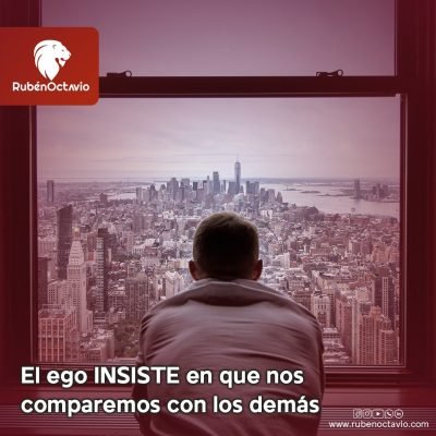 Reflexión sobre cómo el ego utiliza la comparación para generar carencia y desconectarnos de nuestra paz interior.