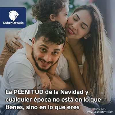 Reflexión sobre cómo la plenitud proviene de conectar con lo que somos, no con lo que poseemos.